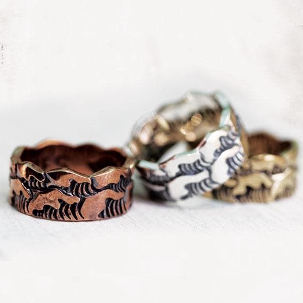 Men&#39;s Light Wave Ring