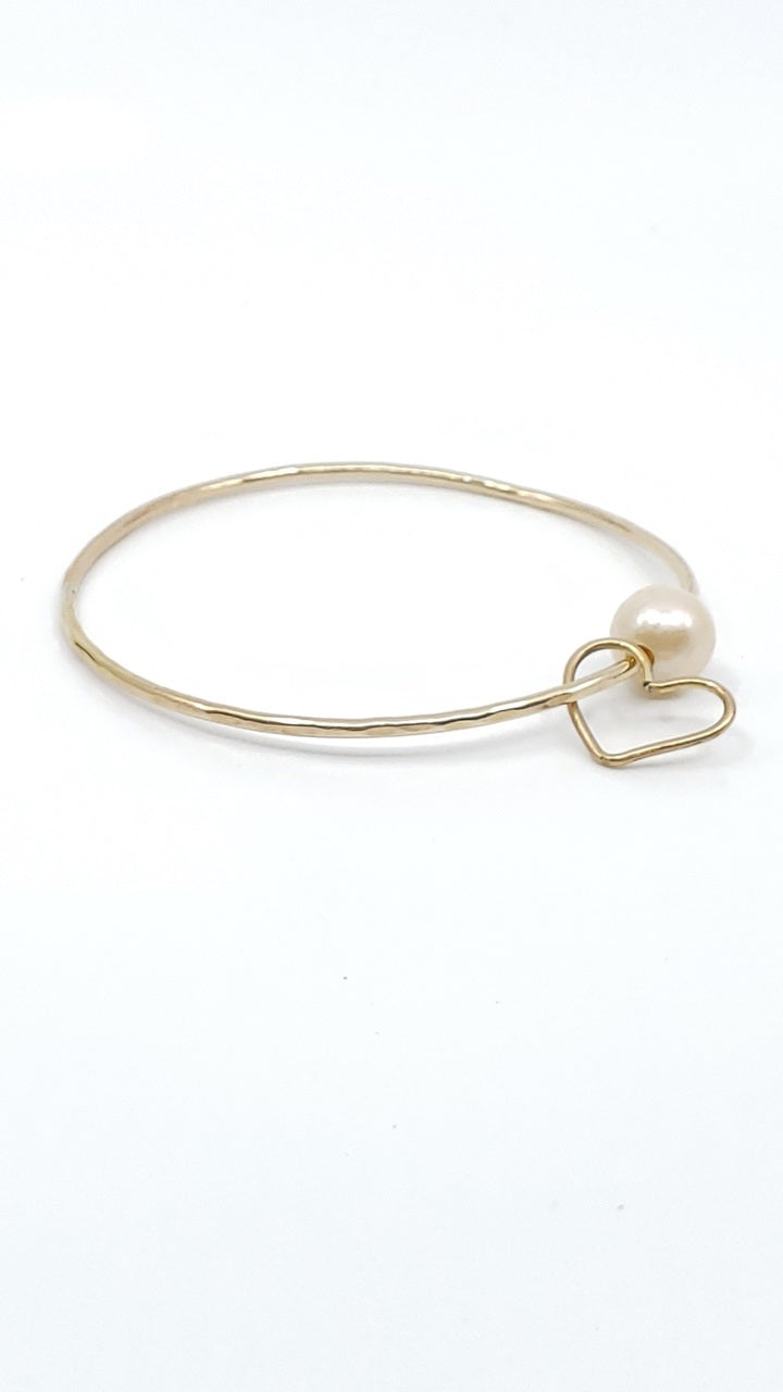 Freshwater Pearl with Heart Bangle