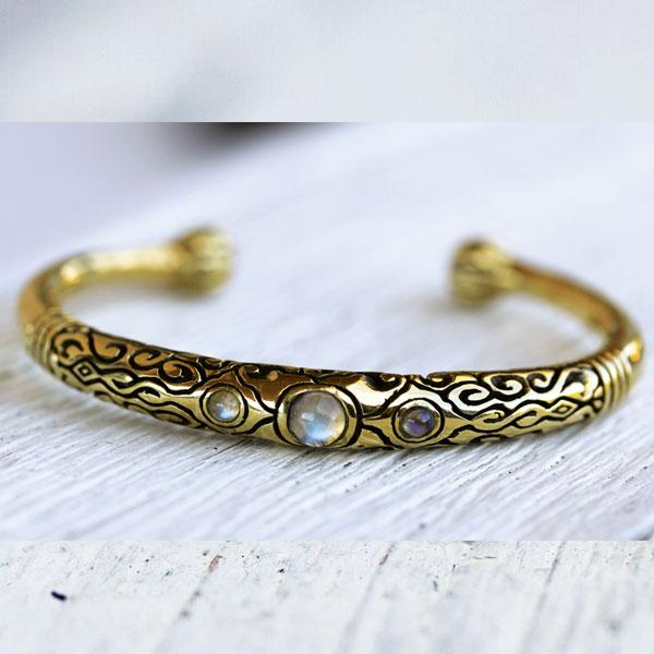 Cloud Cuff made of Brass