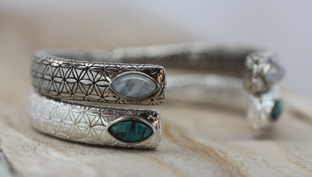 Women&#39;s Flower of Life Cuff
