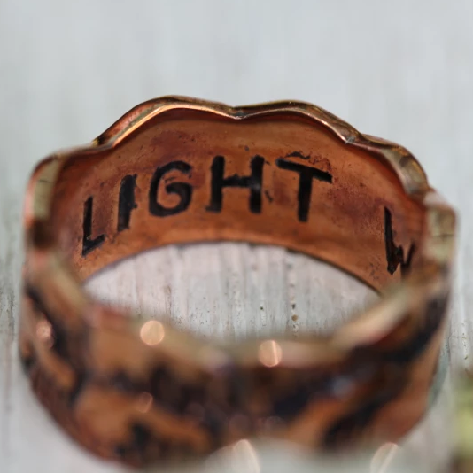 Men&#39;s Light Wave Ring